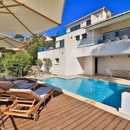 Petites Maures, Meerblick Und Eigener Pool Ferienhaus
