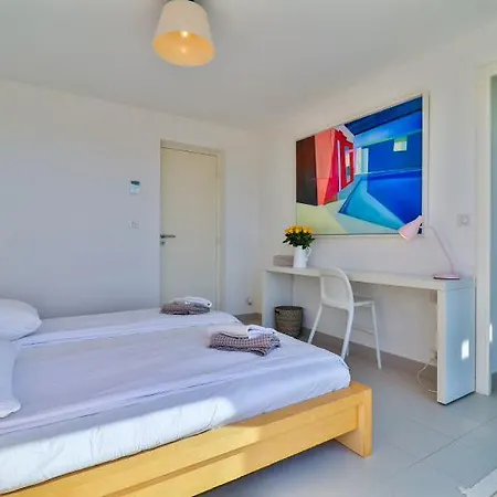 Modernes La Petite Maure Mit Pool, Meerblick, Familienfreundlich By Riviera Homelife Management *