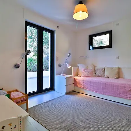 Modernes La Petite Maure Mit Pool, Meerblick, Familienfreundlich By Riviera Homelife Management